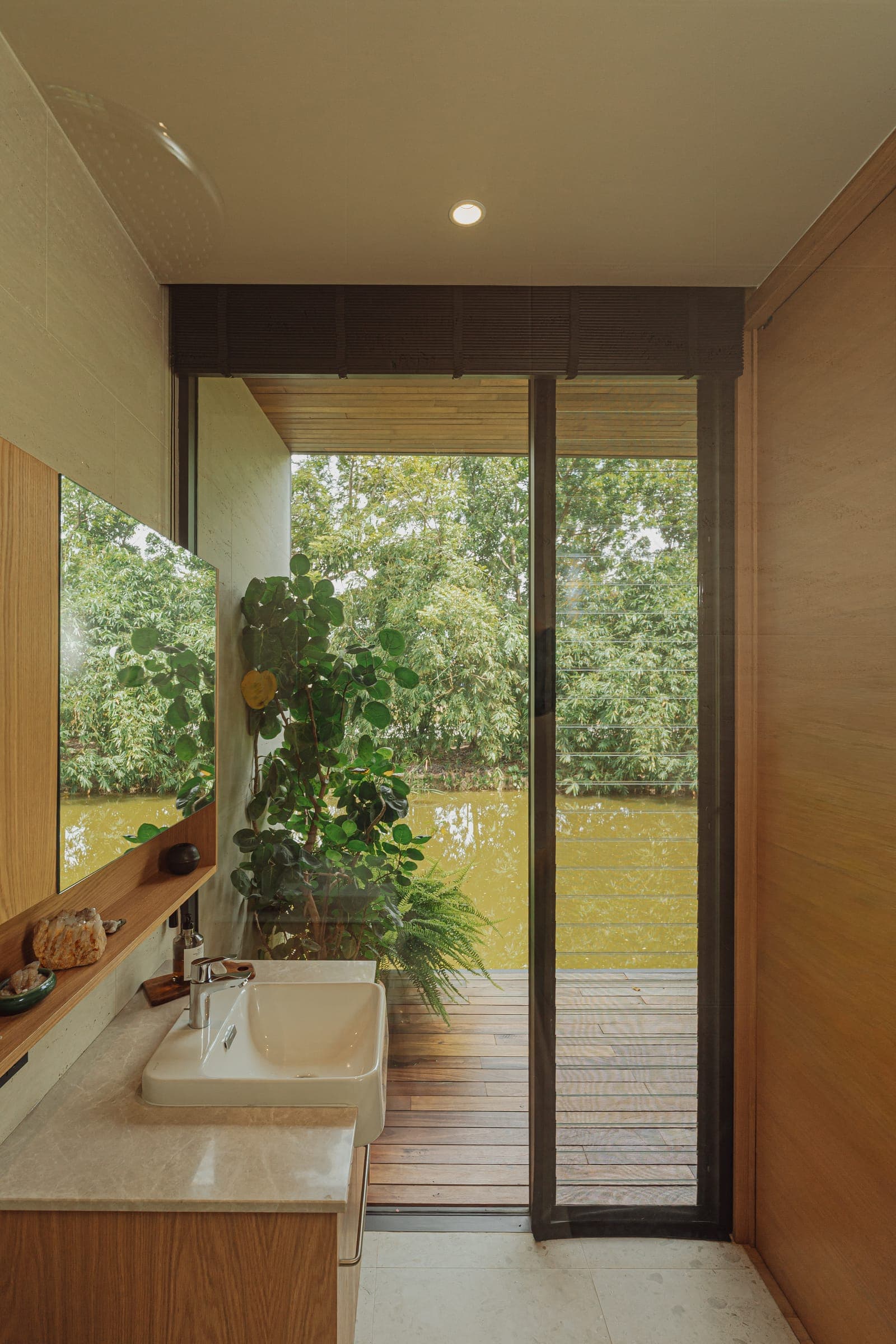 Sati — Bathroom